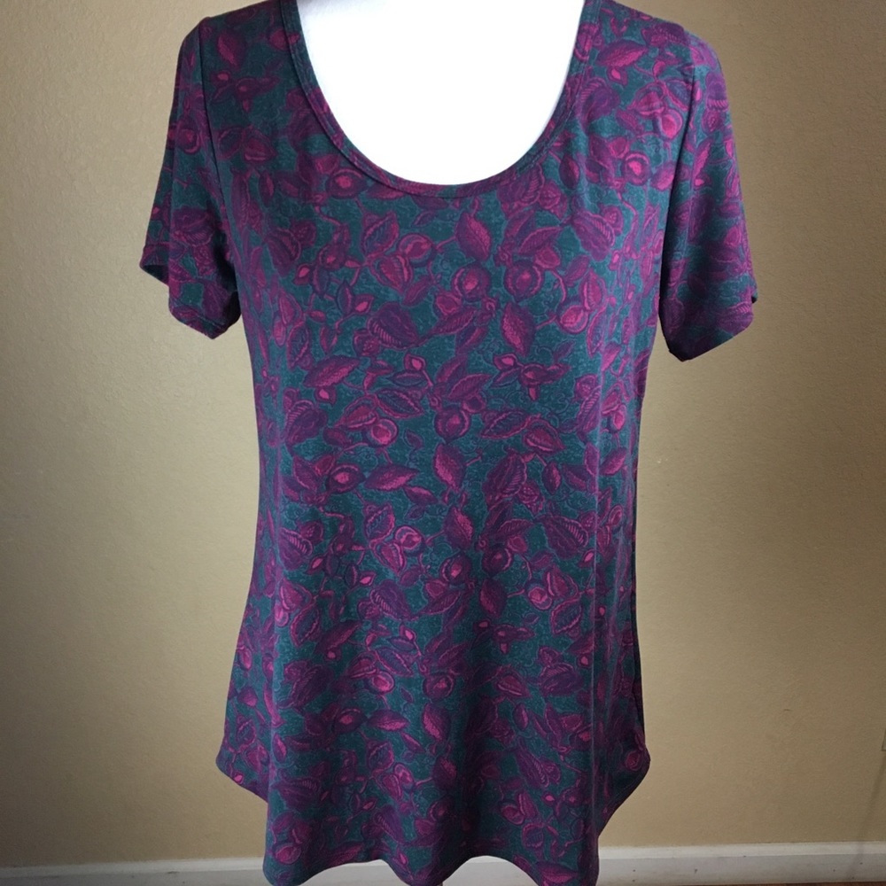 LuLaRoe “Classic” Floral Tee
